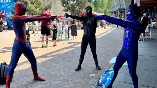 Loch Lomond Comic Con Spider-Men Pointing